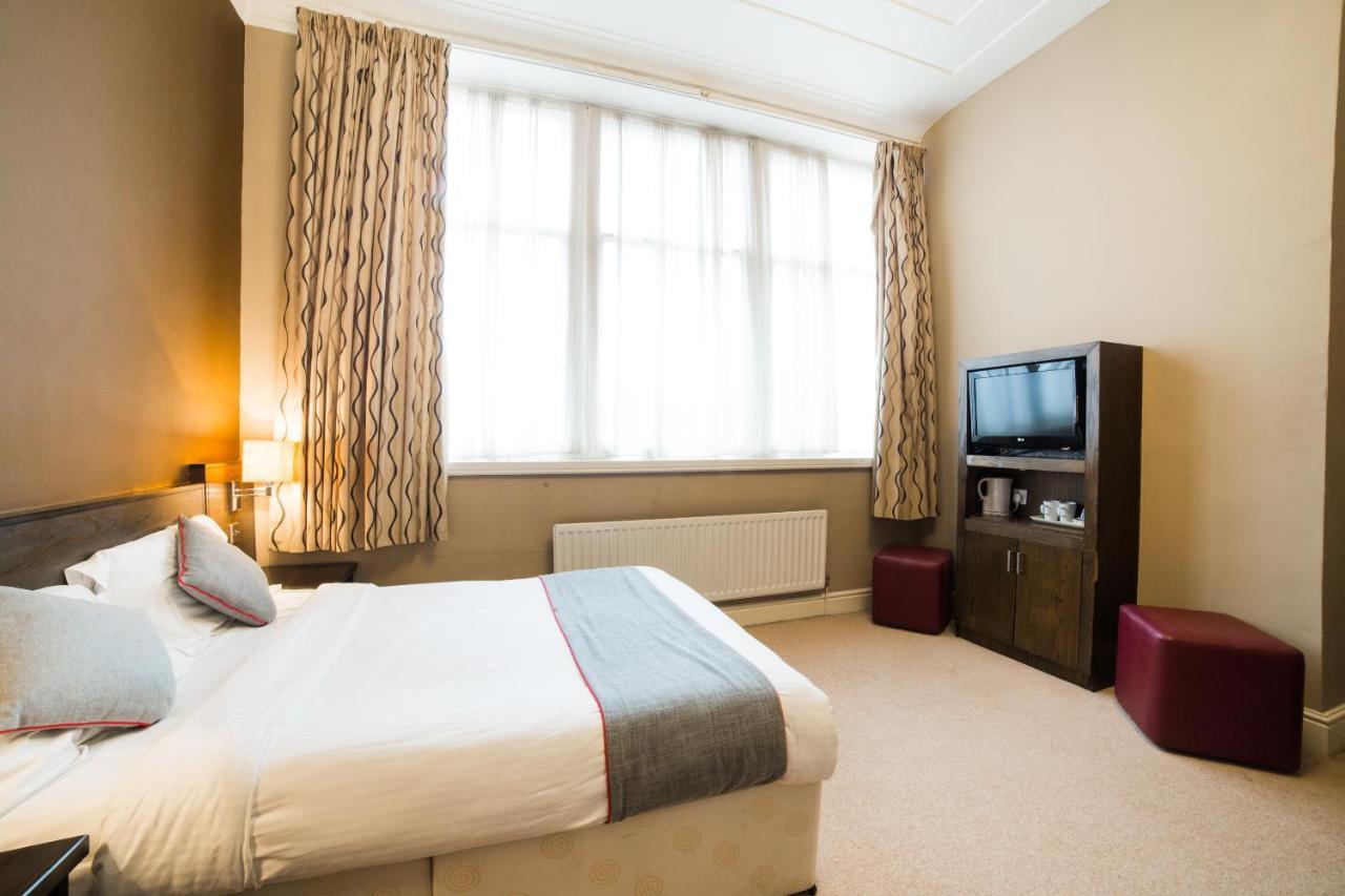 Oyo Hotel Majestic Barrow-in-Furness ภายนอก รูปภาพ